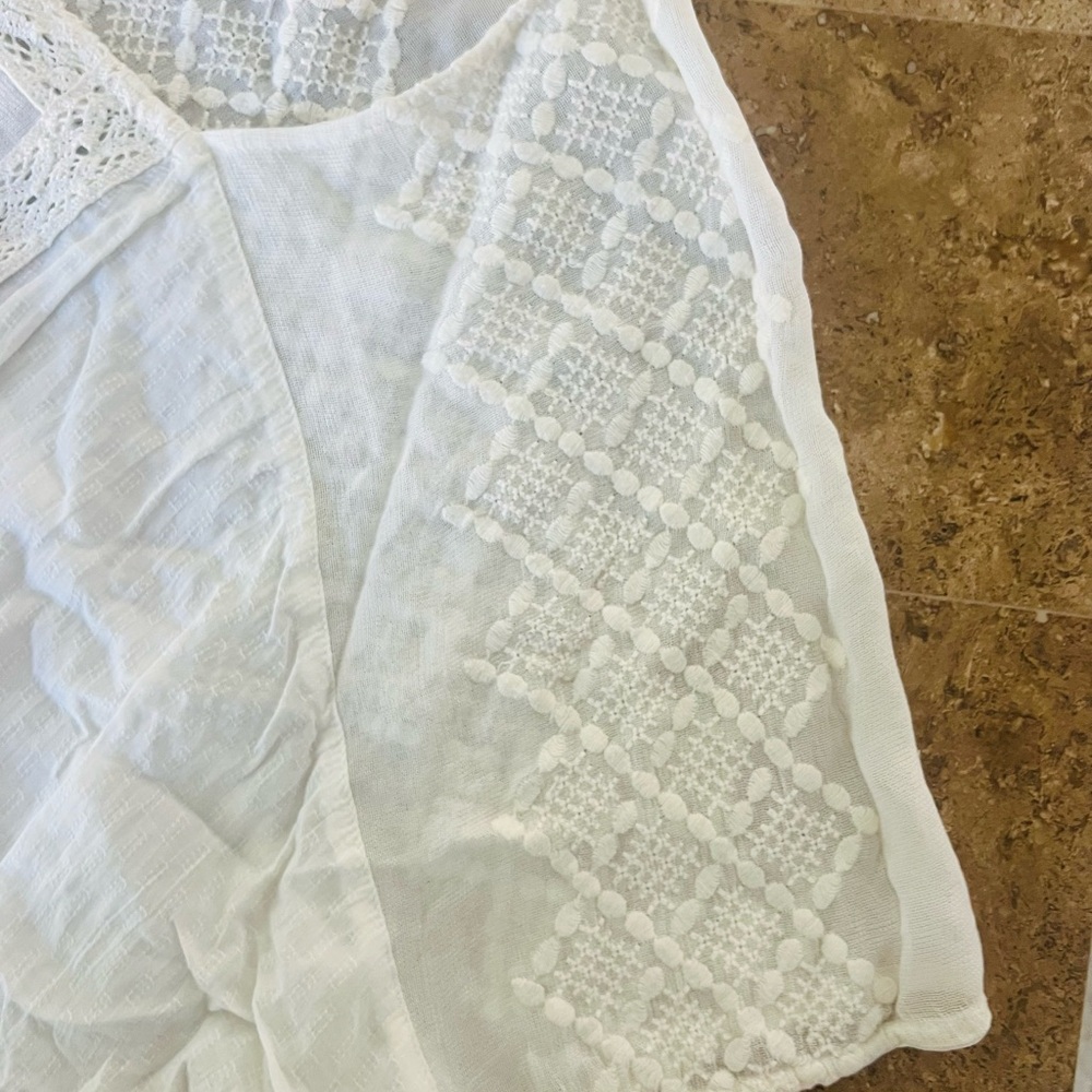 Lucky Brand Off White Crop Blouse with Textured Lace and Embroidery Size L - Picture 5 of 8